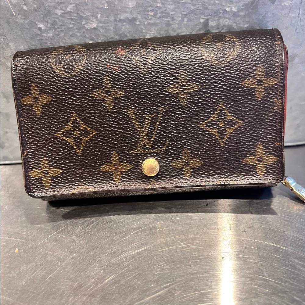 Louis Vuitton Monogram Porte Monnaie Billets Tresor Bifold Wallet SD0040